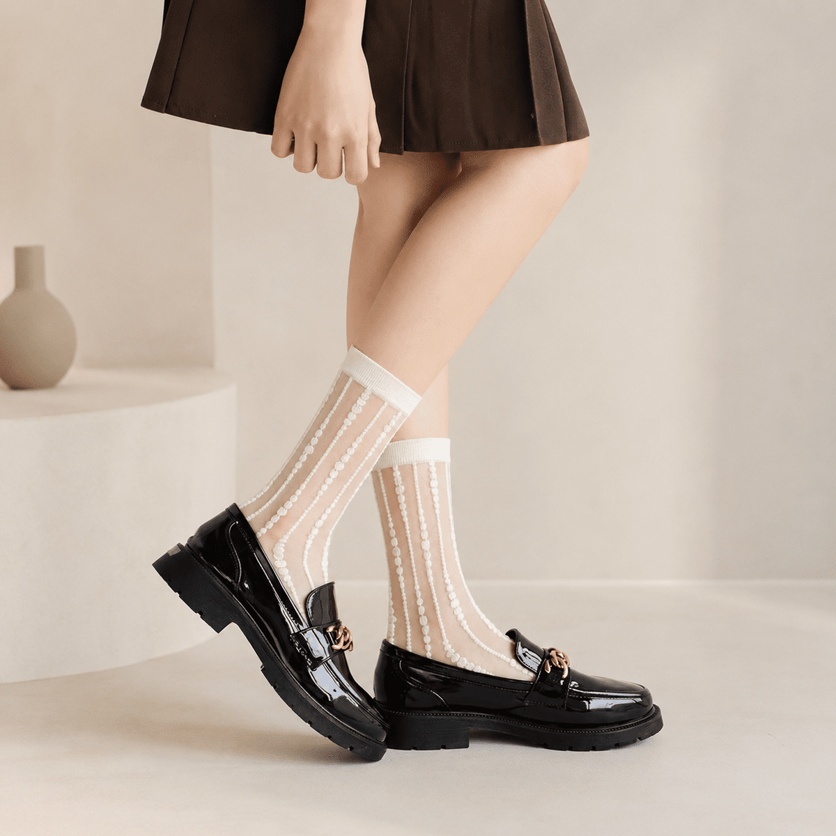 Chaussettes transparentes femme à motifs, Blanc cassé – La Délicate Lou Renard