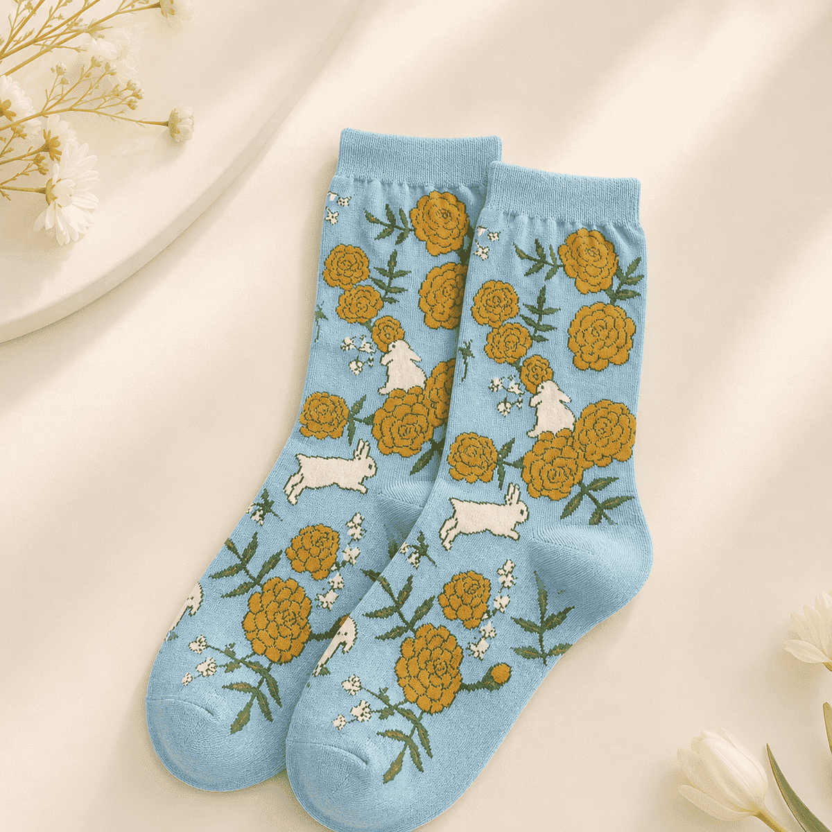Chaussettes fantaisie femme fleurs et lapins, Chrysanthème – La Merveilleuse Lou Renard
