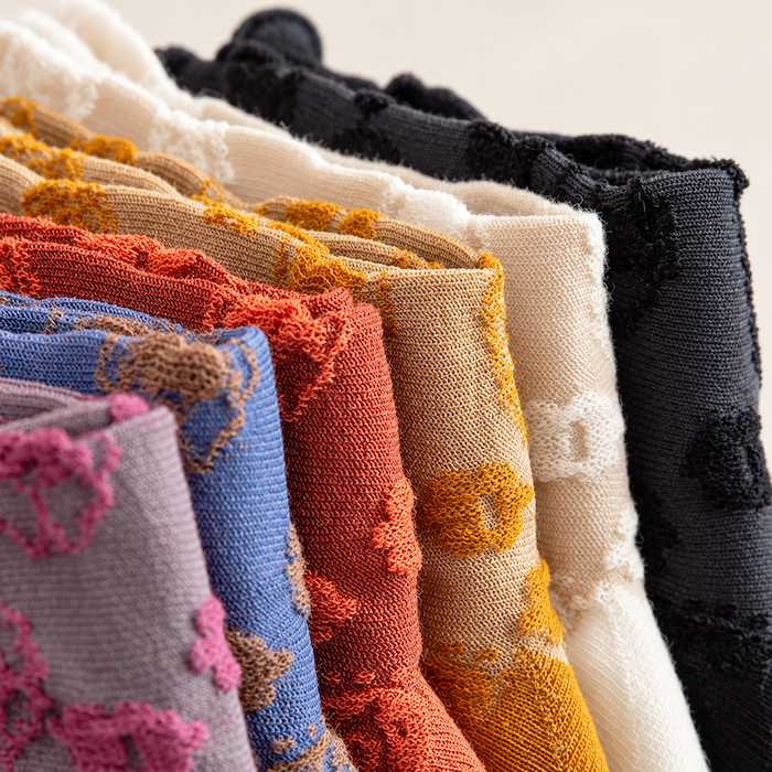 Chaussettes fantaisie femme bandana à froufrous – La Subtile Lou Renard