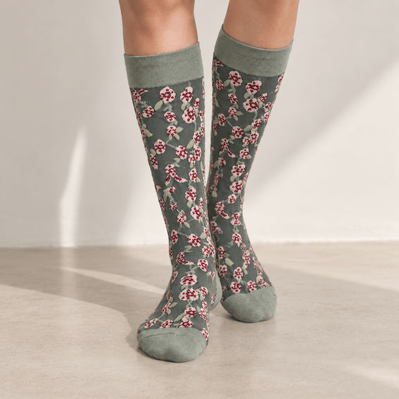 Chaussettes hautes femme à fleurs, Vert – La Vigoureuse Lou Renard
